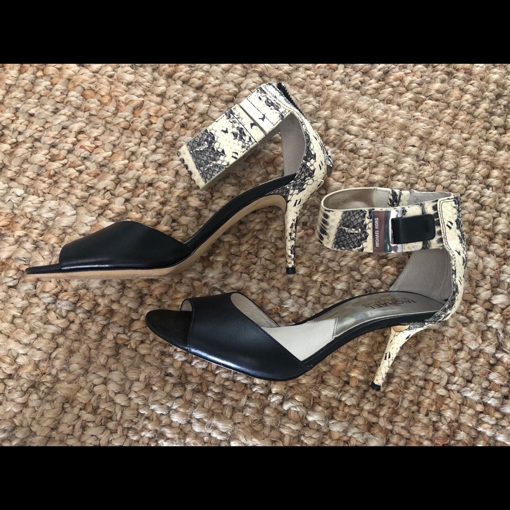 Michael Kors 7 1/2 heals, snake print